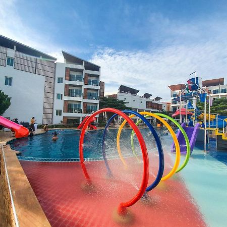 Saint Tropez Beach Hotel Chanthaburi Esterno foto
