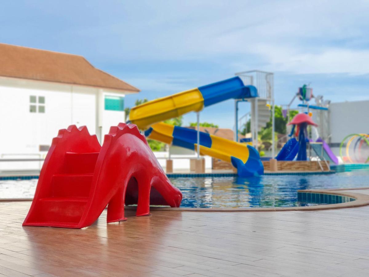 Saint Tropez Beach Hotel Chanthaburi Esterno foto