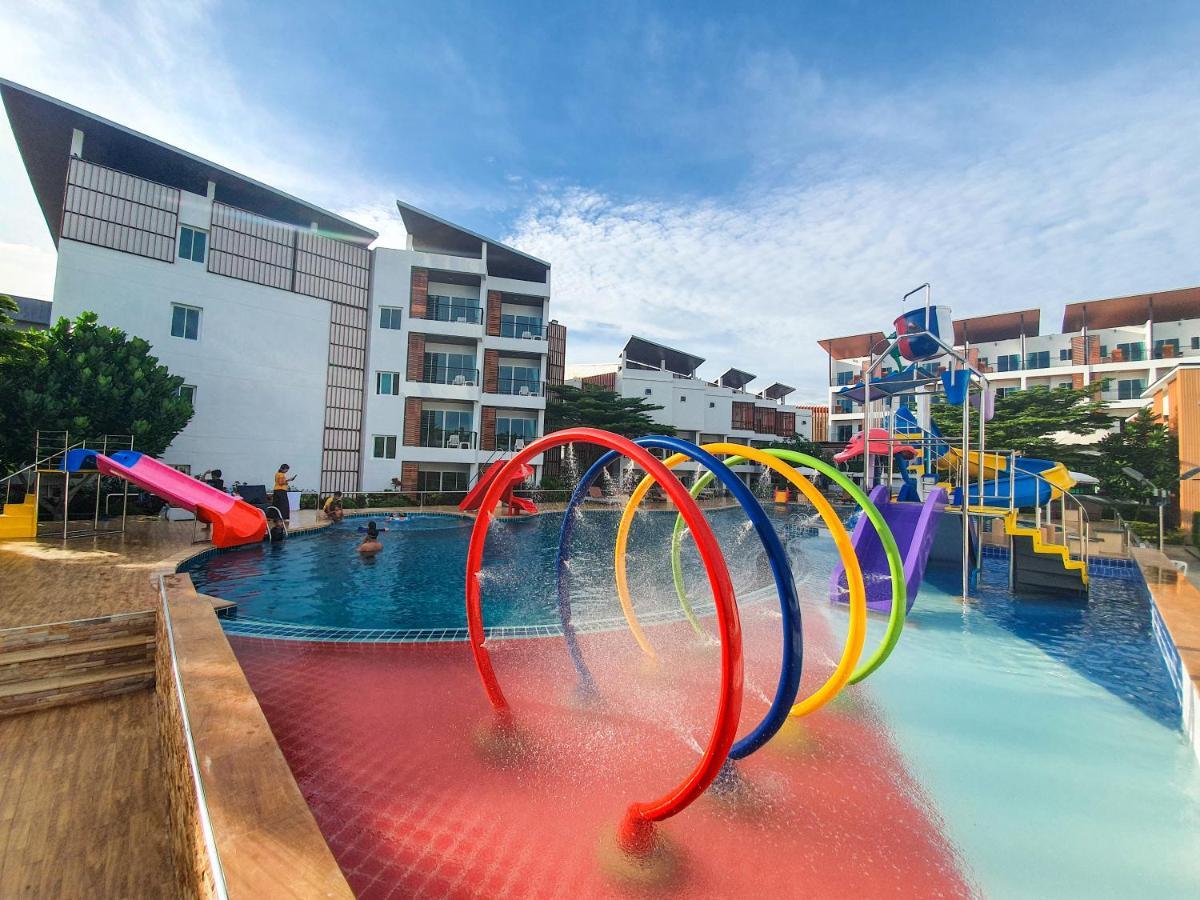 Saint Tropez Beach Hotel Chanthaburi Esterno foto