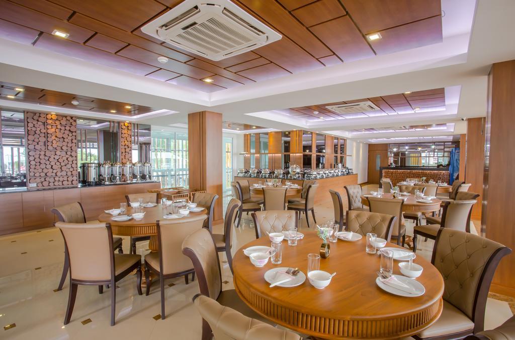 Saint Tropez Beach Hotel Chanthaburi Esterno foto