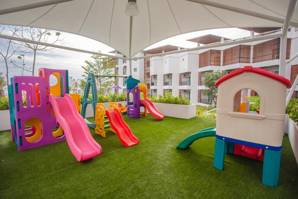 Saint Tropez Beach Hotel Chanthaburi Esterno foto