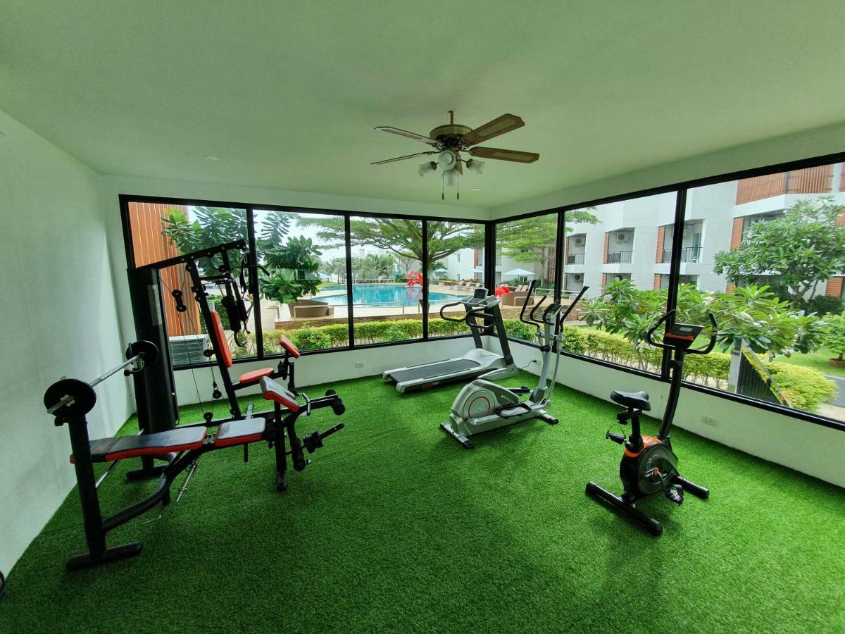 Saint Tropez Beach Hotel Chanthaburi Esterno foto