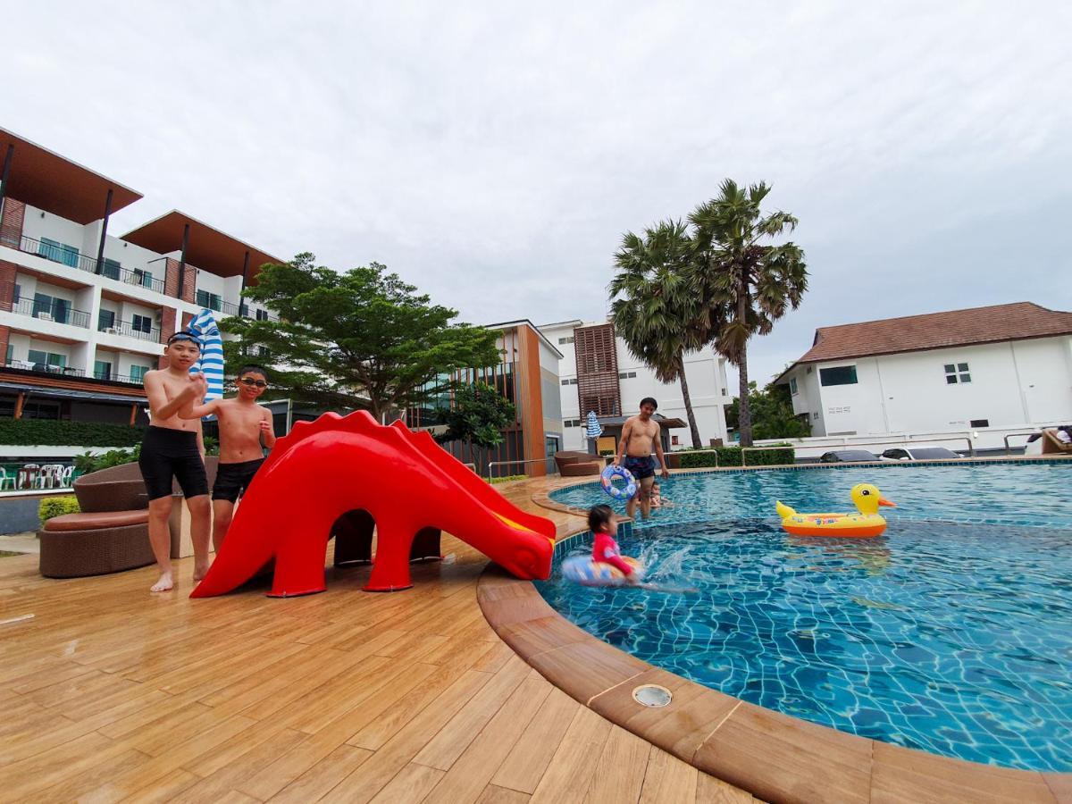 Saint Tropez Beach Hotel Chanthaburi Esterno foto
